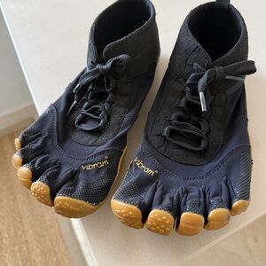 Vibram V-Trek shoe mens
